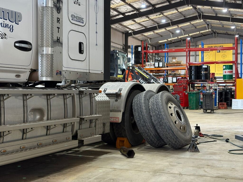 JJM Kenworth T610