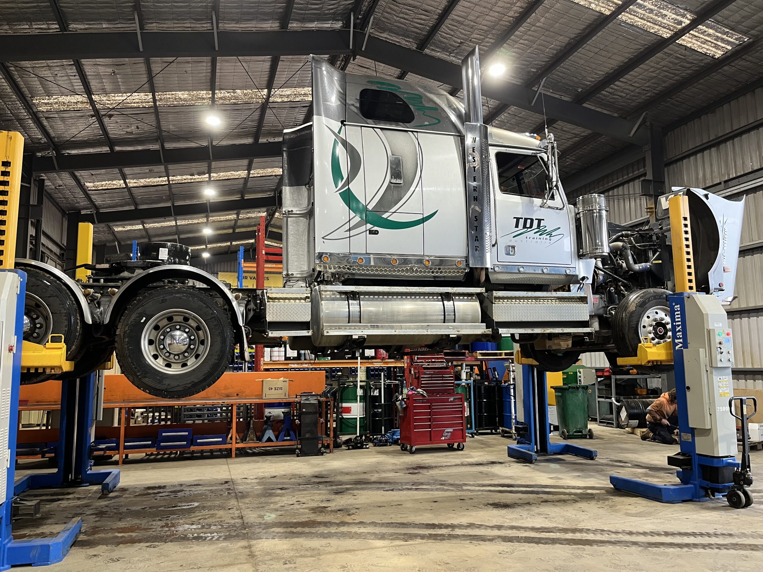 JJM - KenworthT610 Service